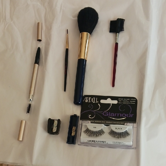 Other - Makeup Tools/ Brushes,combs Sharpners,lashes,eyebrow,,all New,,see Descriptions